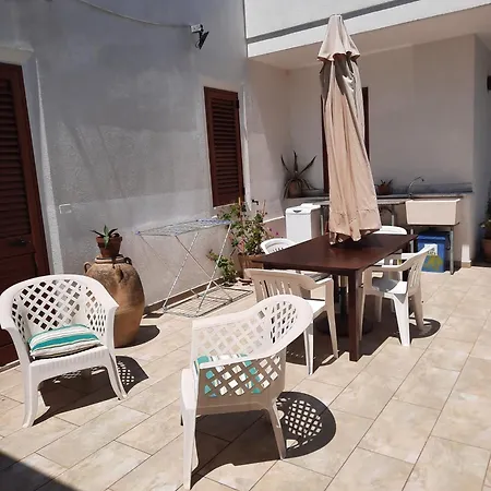 A 20 Passi Dal Mare Apartment *